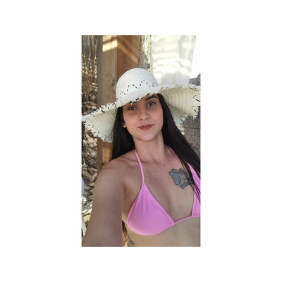 (G) Julieta 21 años. . . .