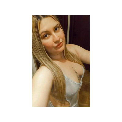 RUBIA CALIENTE, COMO PELICULA XXX