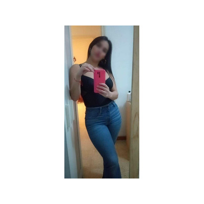 VICTORIA LATINA JOVEN ENCANTADORA, GUAPA Y DISCRETA