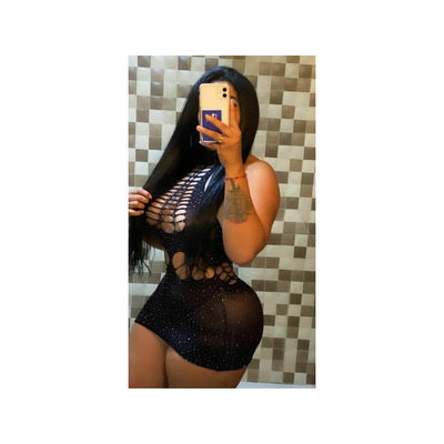UNA JOVENCITA ATENTA Y CARIÑOSA