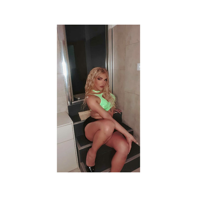 MORBOSA Y ACTIVA CHICA TRANS