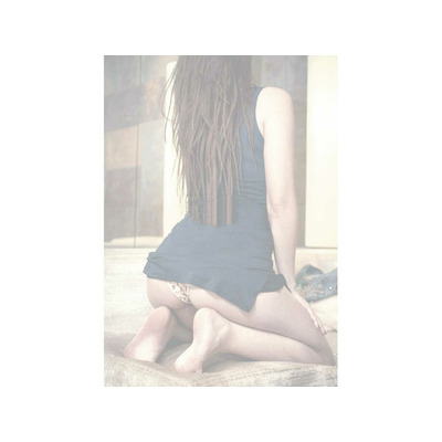 CHICA CANDENTE Y COQUETA