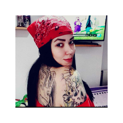 SOFIA JOVENCITA PARAGUAYA ROCKERA TATUADA