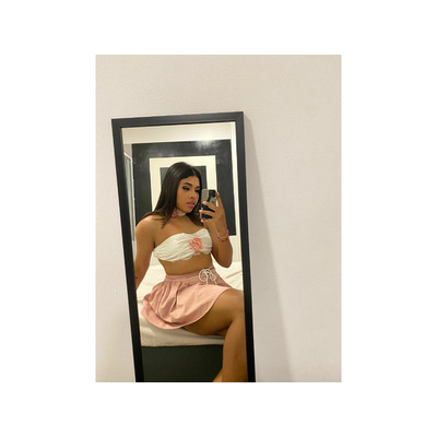 UNA MULATA JOVENCITA Y TRAVIESA