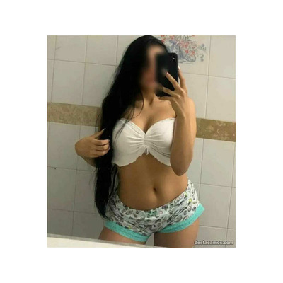 JOVENCITA JUGUETONA Y SENSUAL