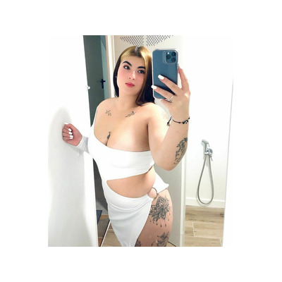 LATINA SUPER CARIÑOSA/SALIDAS