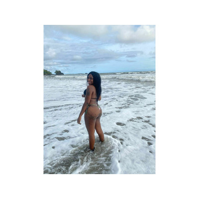 LINDA MORENA CALIENTE