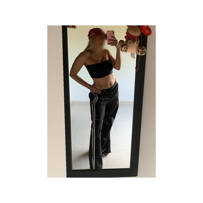 COLOMBIANA  CON CLASE MUY CACHONDA