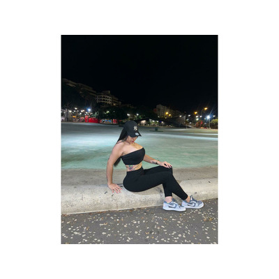 EXOTICA  JOVEN  EN TORREVIEJA SALIDAS
