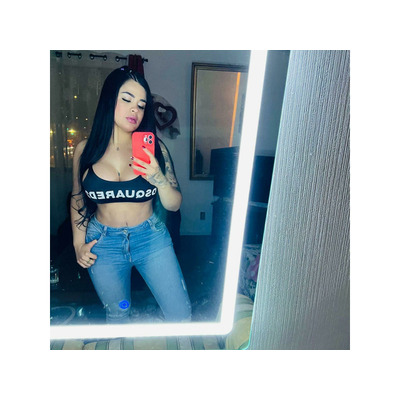 MY CURVES ARE A HEART ATTACK, COME AND BITE