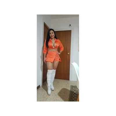 ANDREA. . HORNY AND PLAYFUL MATURE LADY