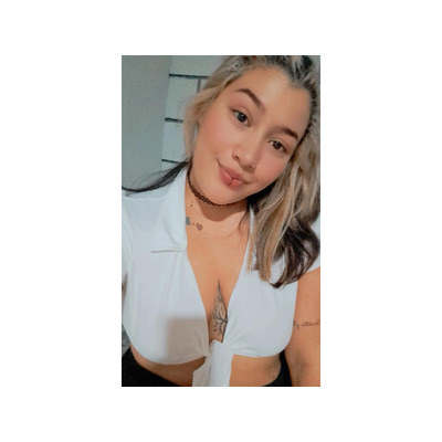 Traviesa latina experta con la boca