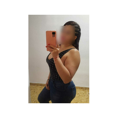 MADURITA FOGOSA CON NALGAS BIEN PARADITAS