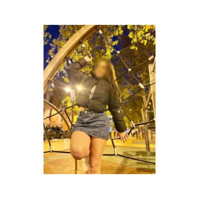 IMPLICADA Y EXTROVERTIDA LATINA
