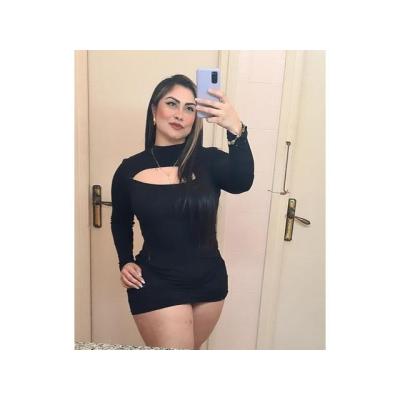 Experta picante muy fiestera, Salidas