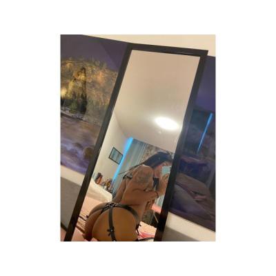 MORENA HERMOSA Y CARIÑOSA. . .