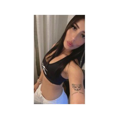 LAME MIS PIES EXPERTA EN FETICHES