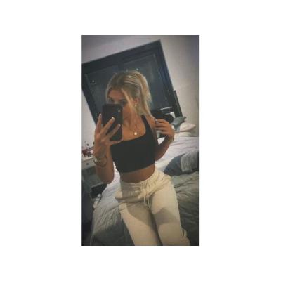 COLOMBIANA JOVEN RECIEN LLEGADA
