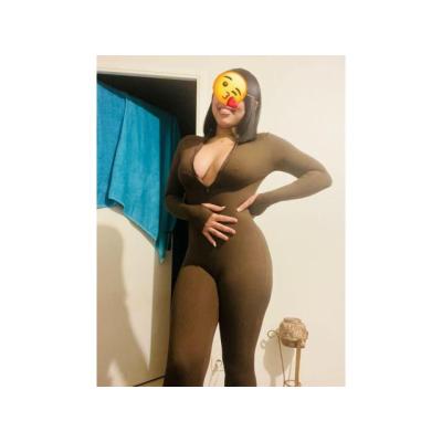 HOLA SOY UNA CUBANA MUY LINDA