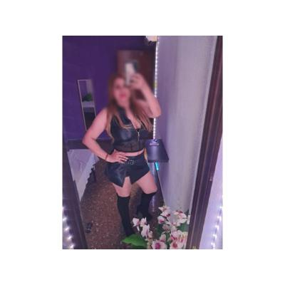 GOLOSA CARIÑOSA EXÓTICA TETONA