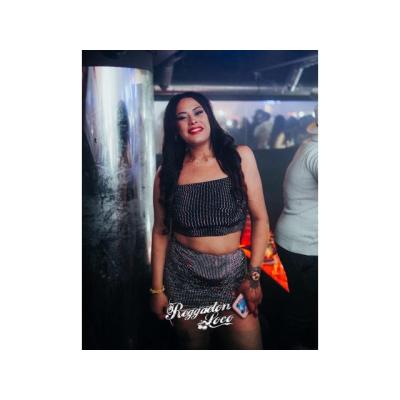 LATINA TRAVIESA CON GANAS DE LECHITA