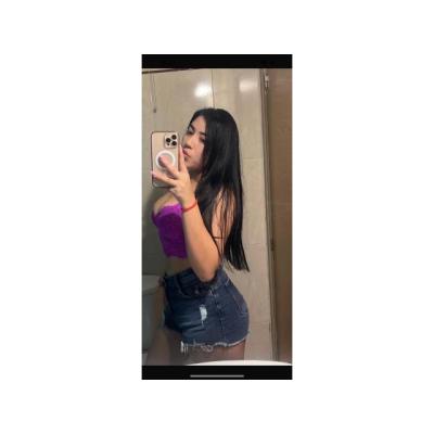 MUJERCITA DE LUJO CON CUERPO NATURAAL