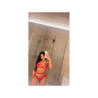 ISABELLA SEXY Y CALIENTE