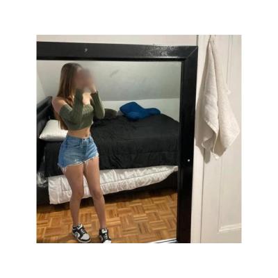 Tengo la chocha mojada para pajearno