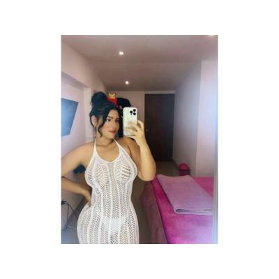SOY SOFIA, Y TENGO MUCHO QUE OFRECERTE