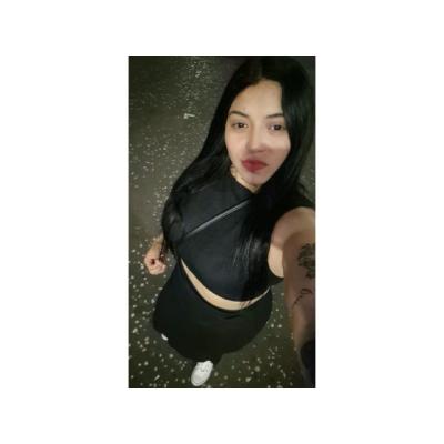 LIZ DISPUESTA A PASARLO BIEN