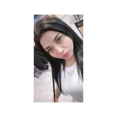 LIZ DISPUESTA A PASARLO BIEN