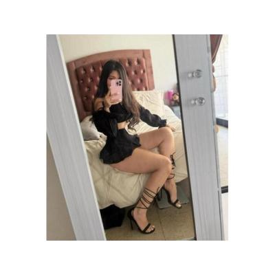 SOY UNA CHICA JOVEN MUY DOMINANTE