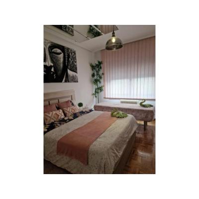 SE ALQUILAN HERMOSAS HABITACIONES