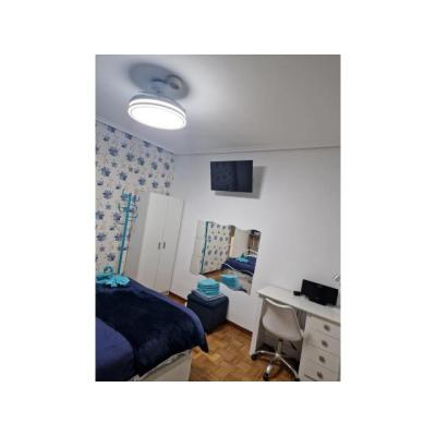 SE ALQUILAN HERMOSAS HABITACIONES