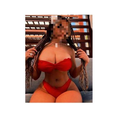 CHICA DULCE Y RISUEÑA EN MATARÓ.