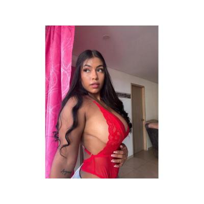 VENEZOLANA TE LA COMO SUAVE Y CON GUSTO