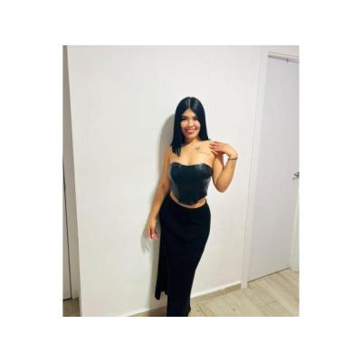 MIA TAILANDESA JUGUETONA