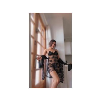 XIMENA ENCANTADORA Y DISPUESTA A TODO