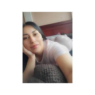 VEN ACÁ Y FOLLAME RICO MI AMOR/