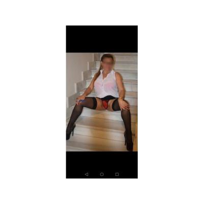 MADURITA SEXY MILF MUY COMPLETA