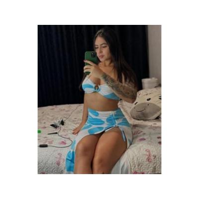 TE GUSTARIA QUEDAR CONMIGO ?