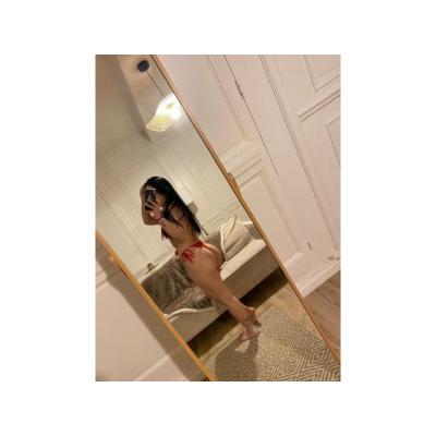 CHICA GUAPA DE CURVAS EXUBERANTES EN MATARO