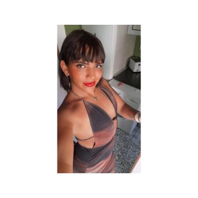 VALENTINA TRANS DISPONIBLE PARA TI LLAMAME
