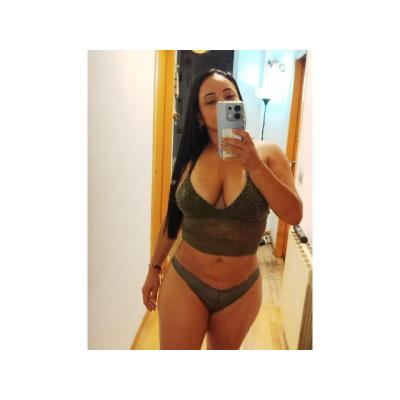 ANTOJATE DE ESTA SEXY COLOMBIANA