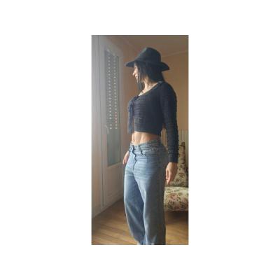 PRECIOSA LATINA CON UN DELICIOSO CUERPO