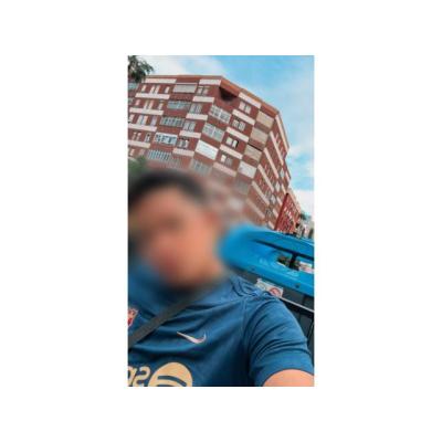 LA ISLA TIENE ALGO NUEVO. . . Y SOY YO: