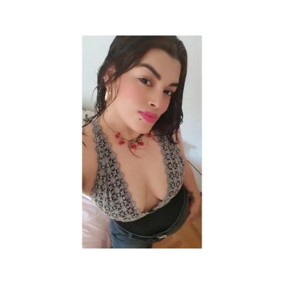 LUANA SIMPATICA COLOMBIANA MUY SENSUAL