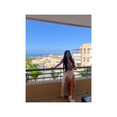 CRISTAL LATINA CON GANAS DE CONOCERTE