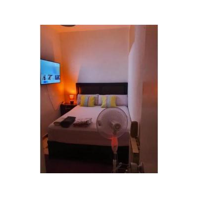 SE ALQUILA PRECIOSA HABITACION MUY CENTRICA