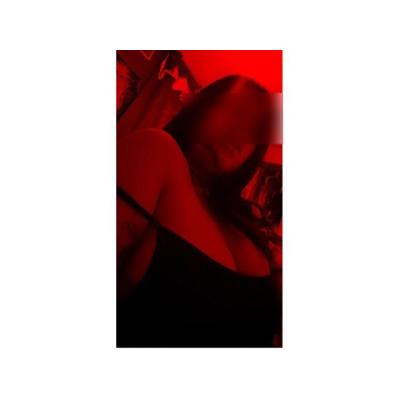 Chicas latinas por tres olivos